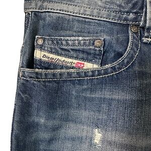 EUC DIESEL THAVAR JEANS MENS SIZE 29 x 32